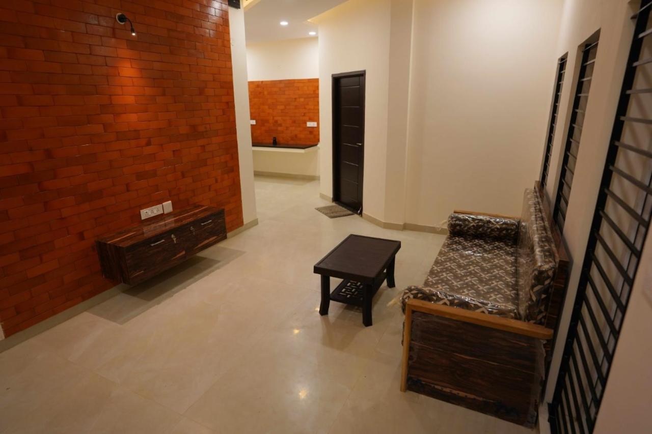 Melody Inn Luxury Home Stay イェールカードゥ エクステリア 写真